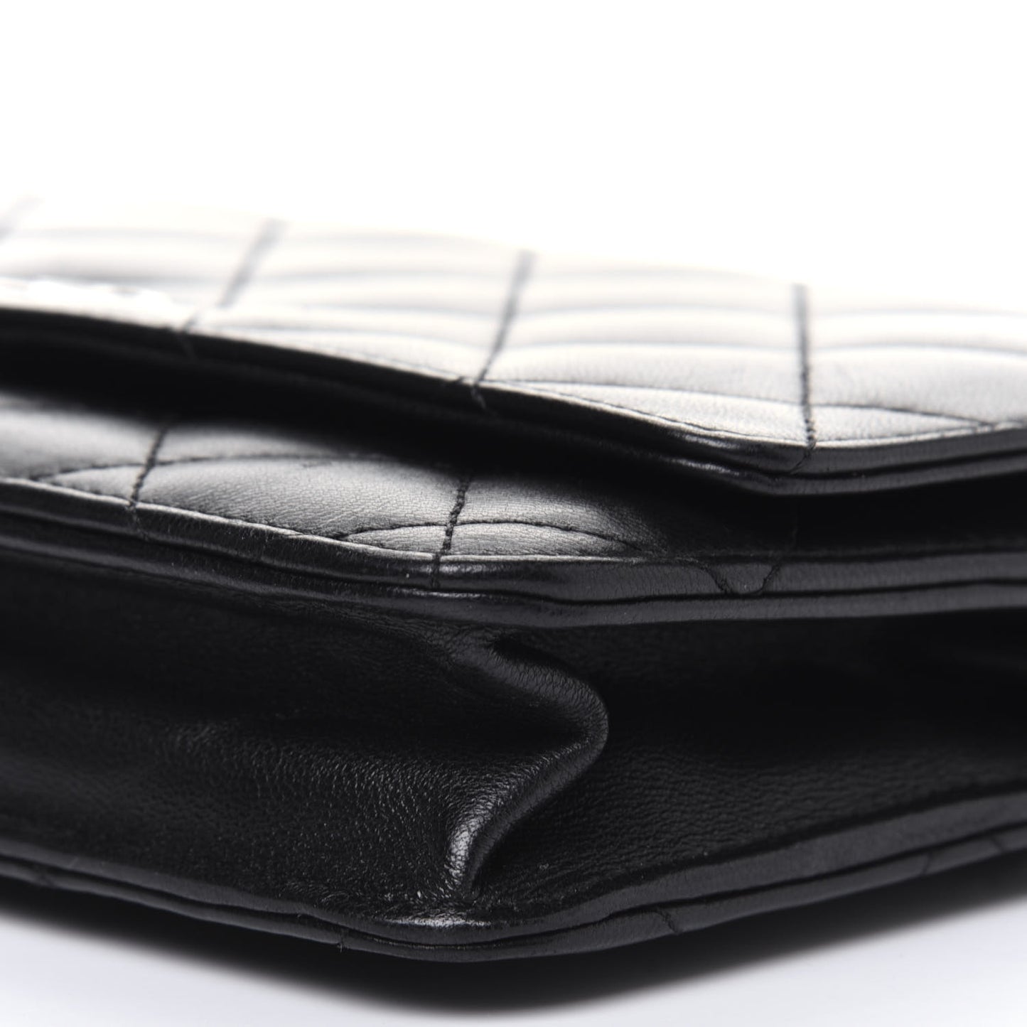 Lambskin Quilted Wallet On Chain WOC Black