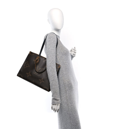 Louis Vuitton Reverse Monogram Giant Onthego MM 2 of 9