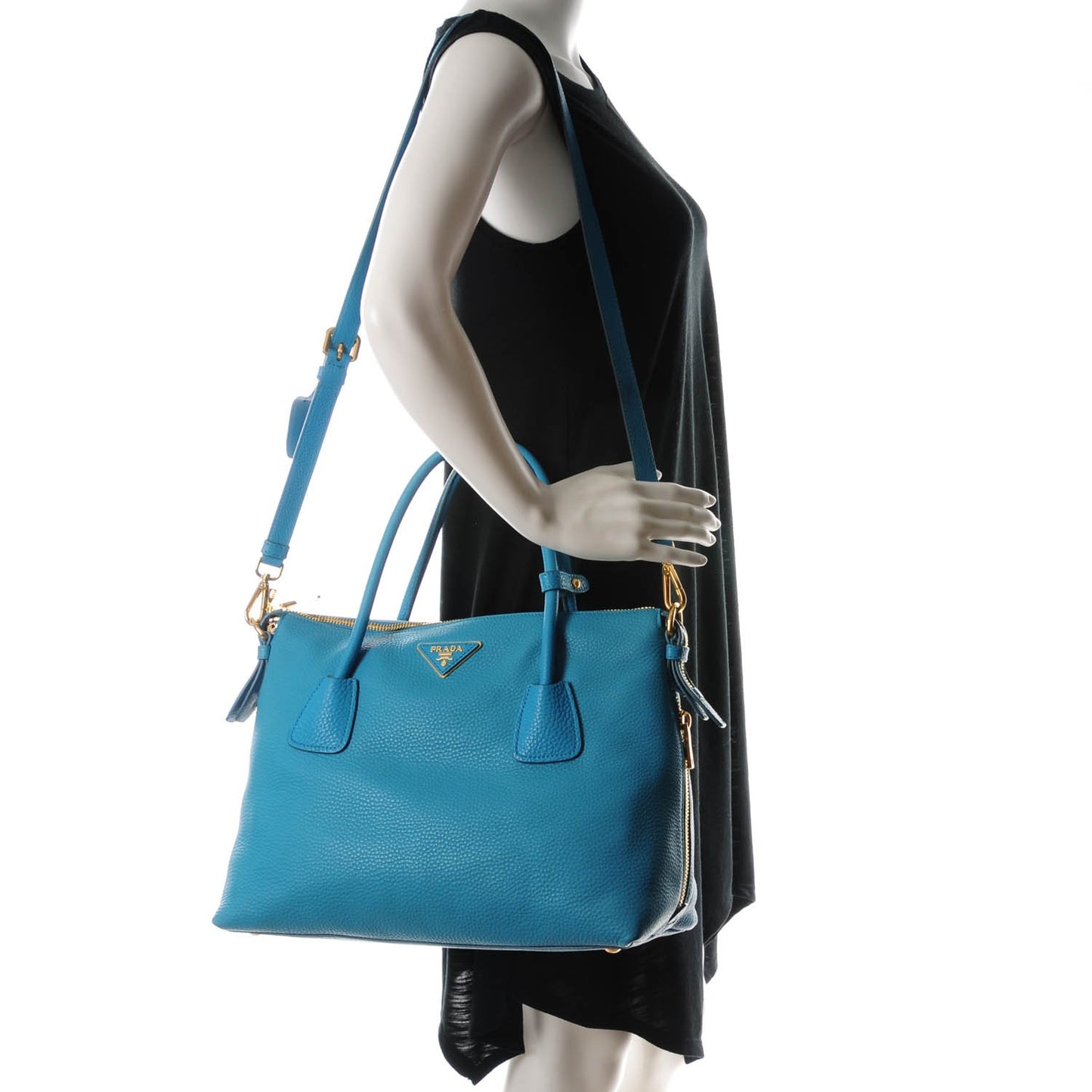 Vitello Daino Side Zip Tote Voyage