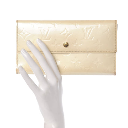 Louis Vuitton Vernis Sarah Wallet Perle 2 of 17