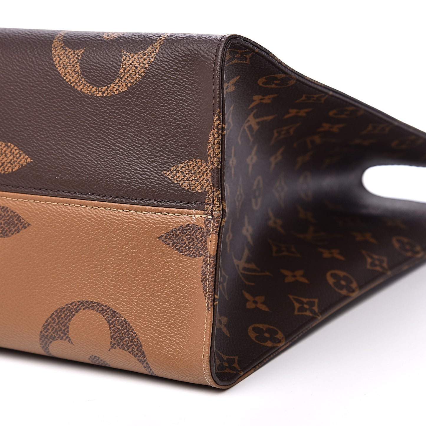 Reverse Monogram Giant Onthego GM