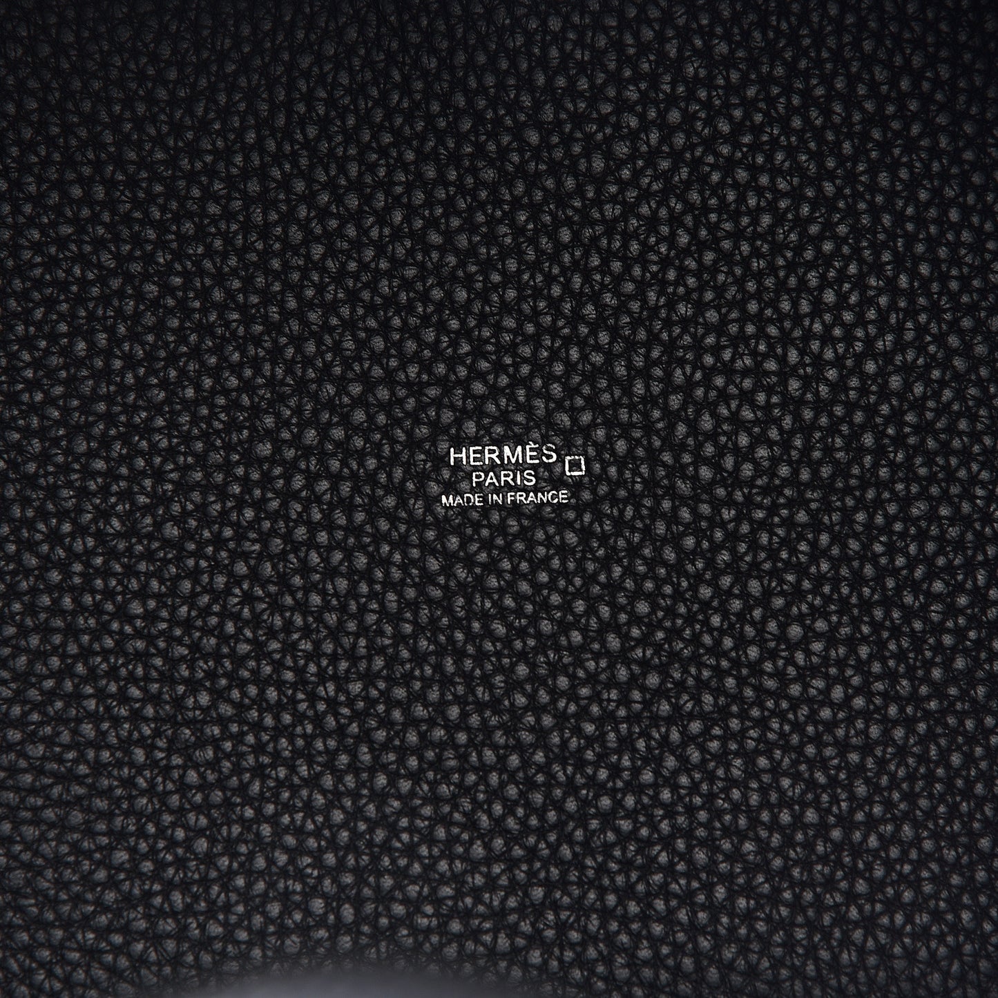 Taurillon Clemence Matte Alligator Picotin Lock Touch 22 MM Black