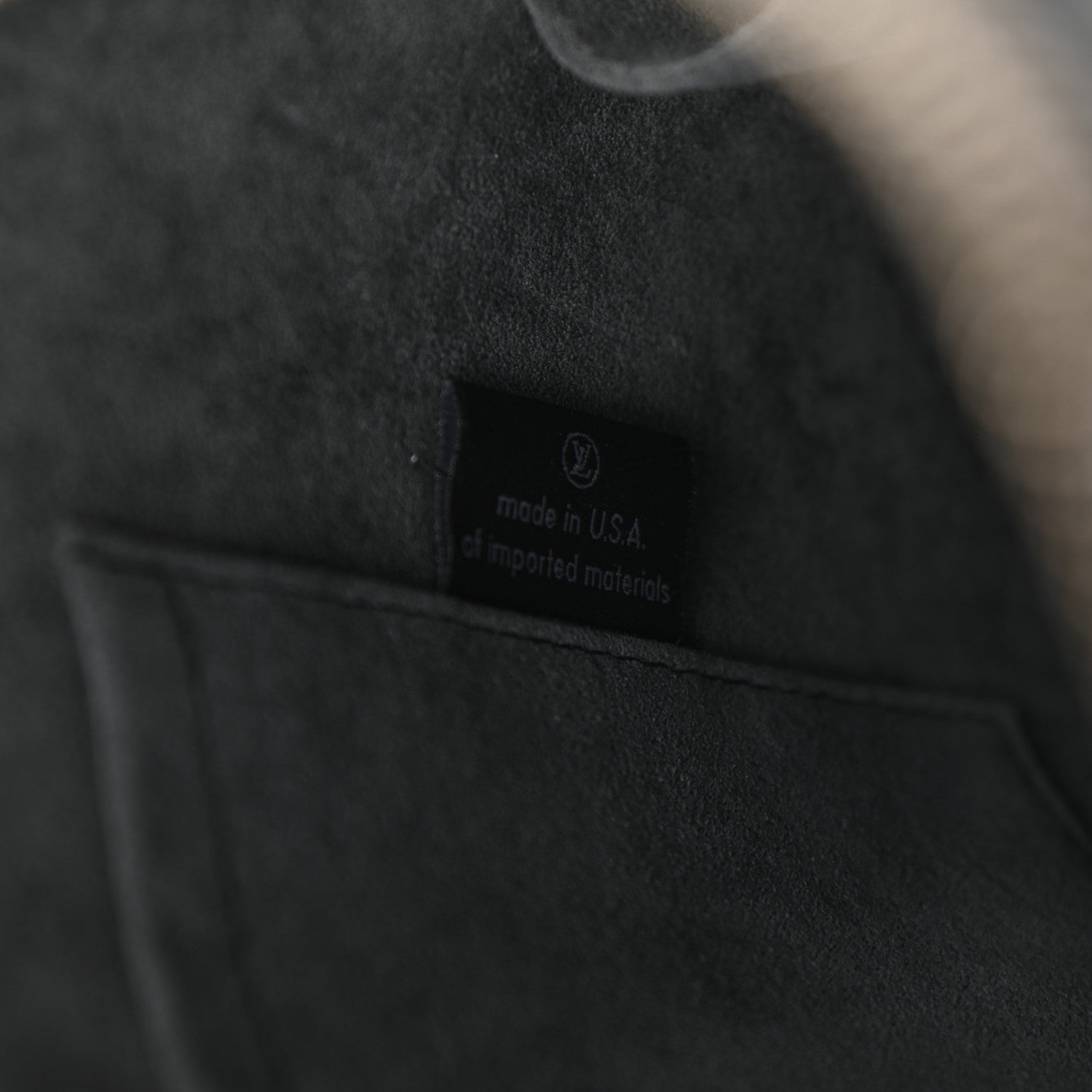 Louis Vuitton Epi Alma MM Black 6 of 10