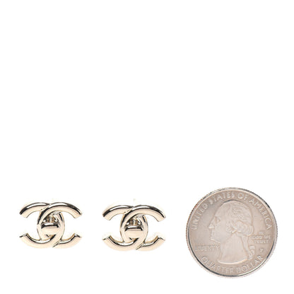 Chanel Metal CC Turnlock Clip On Earrings Gold 2 of 5