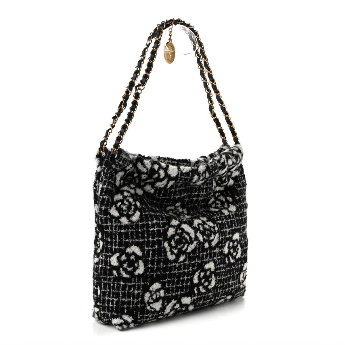Cashmere Quilted Camellia Chanel 22 Black White