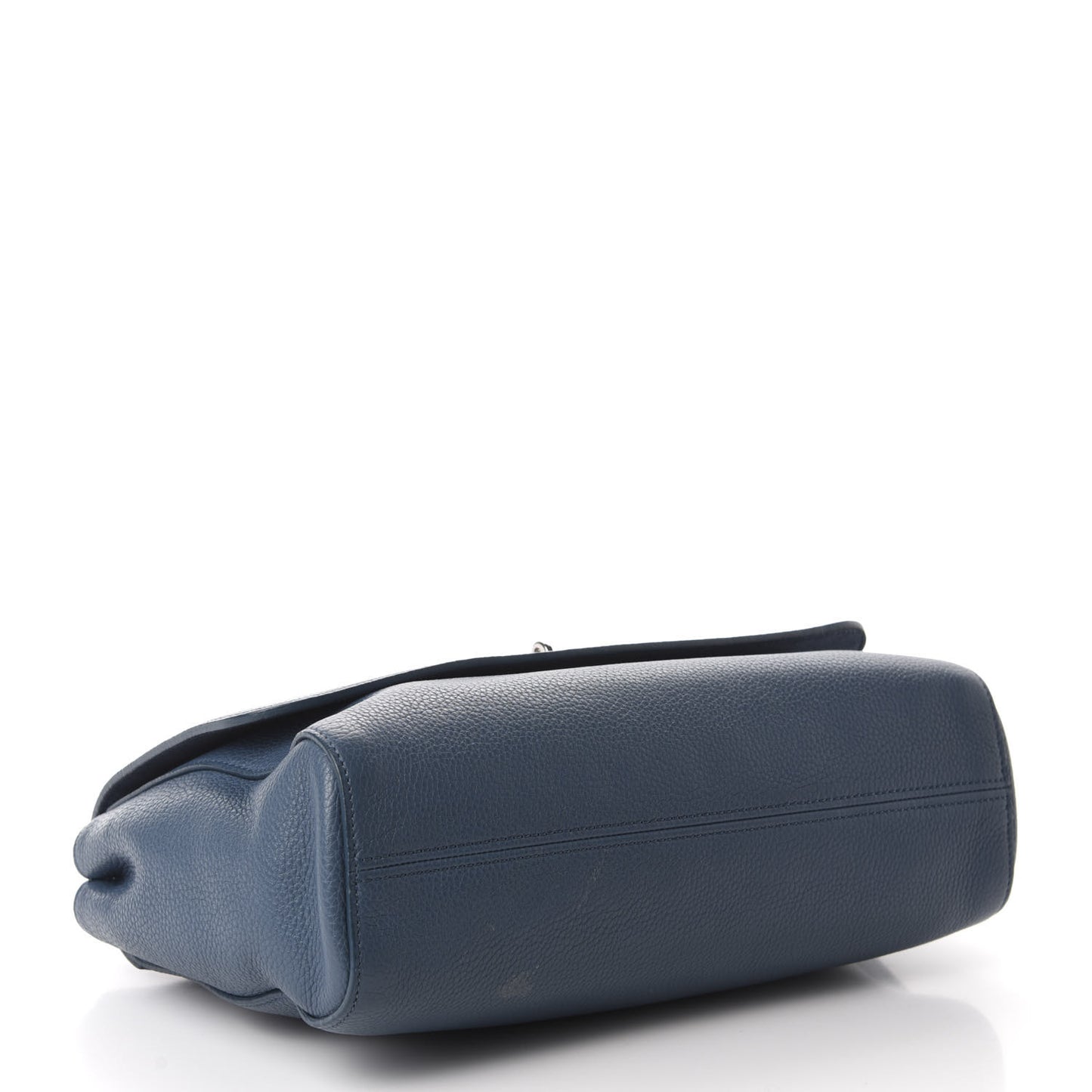 Small Classic Grain Medium Lily Flap