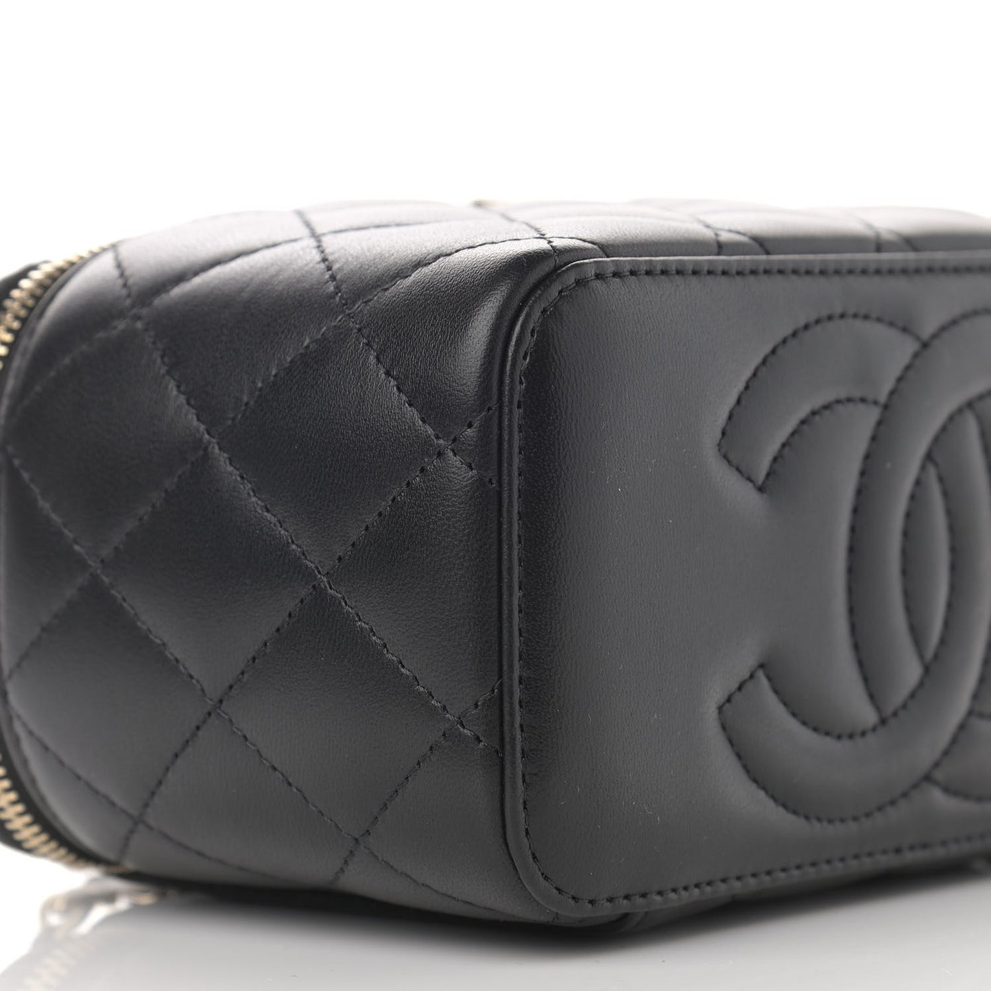 Lambskin Quilted Small Top Handle Vanity Case With Chain Black