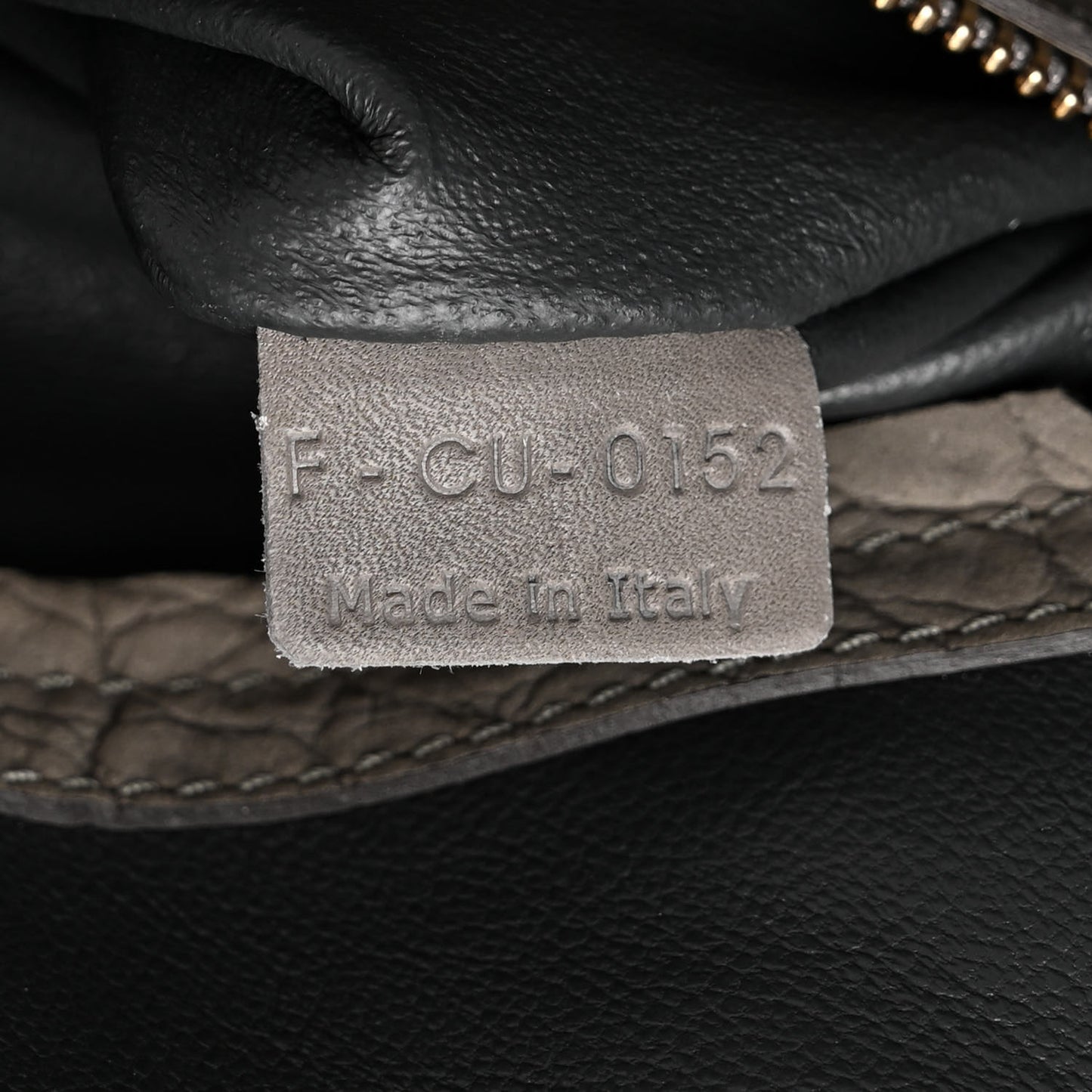 Crocodile Embossed Nubuck Medium Phantom Luggage Grey