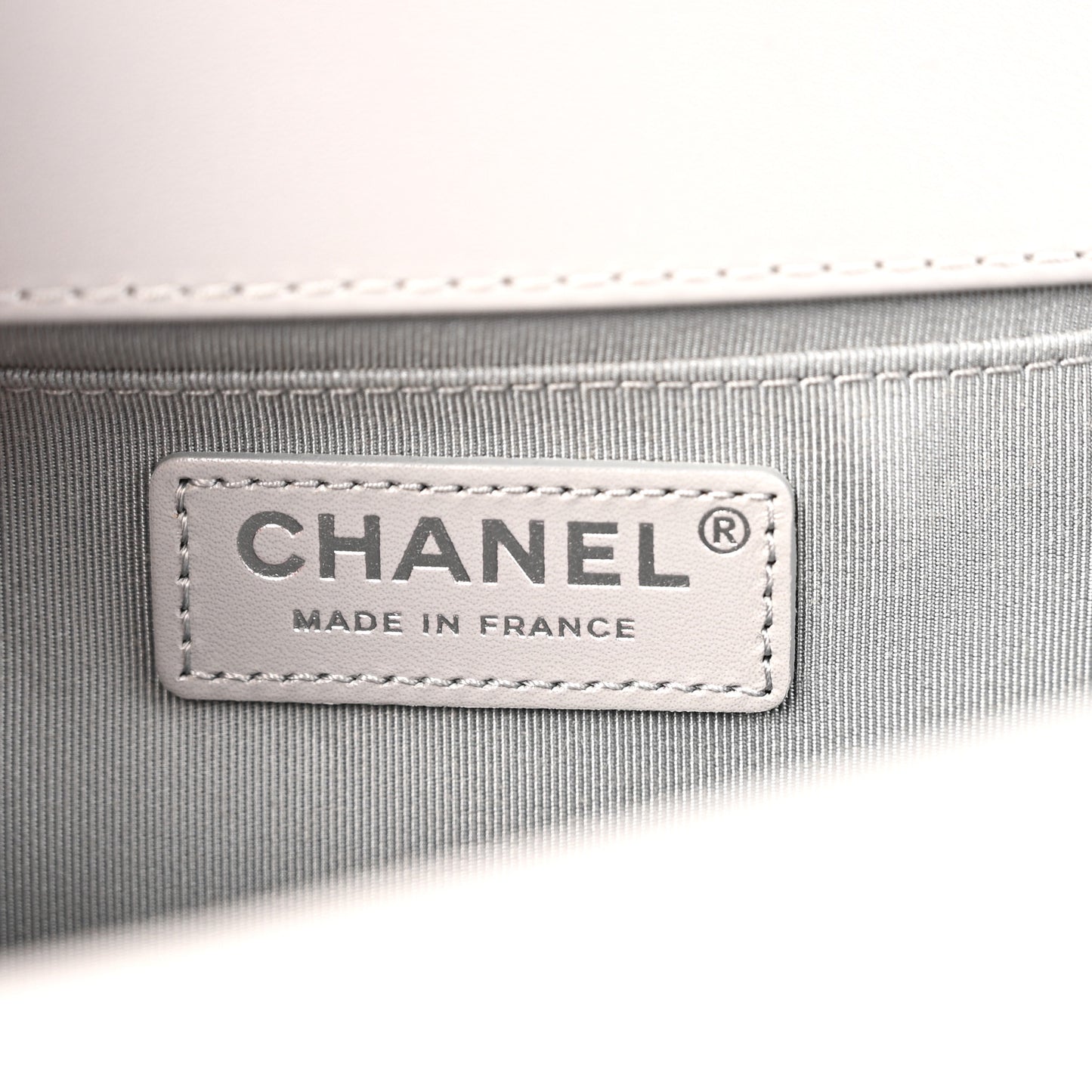Iridescent Lambskin Quilted Medium Chain Around Boy Flap Light Grey
