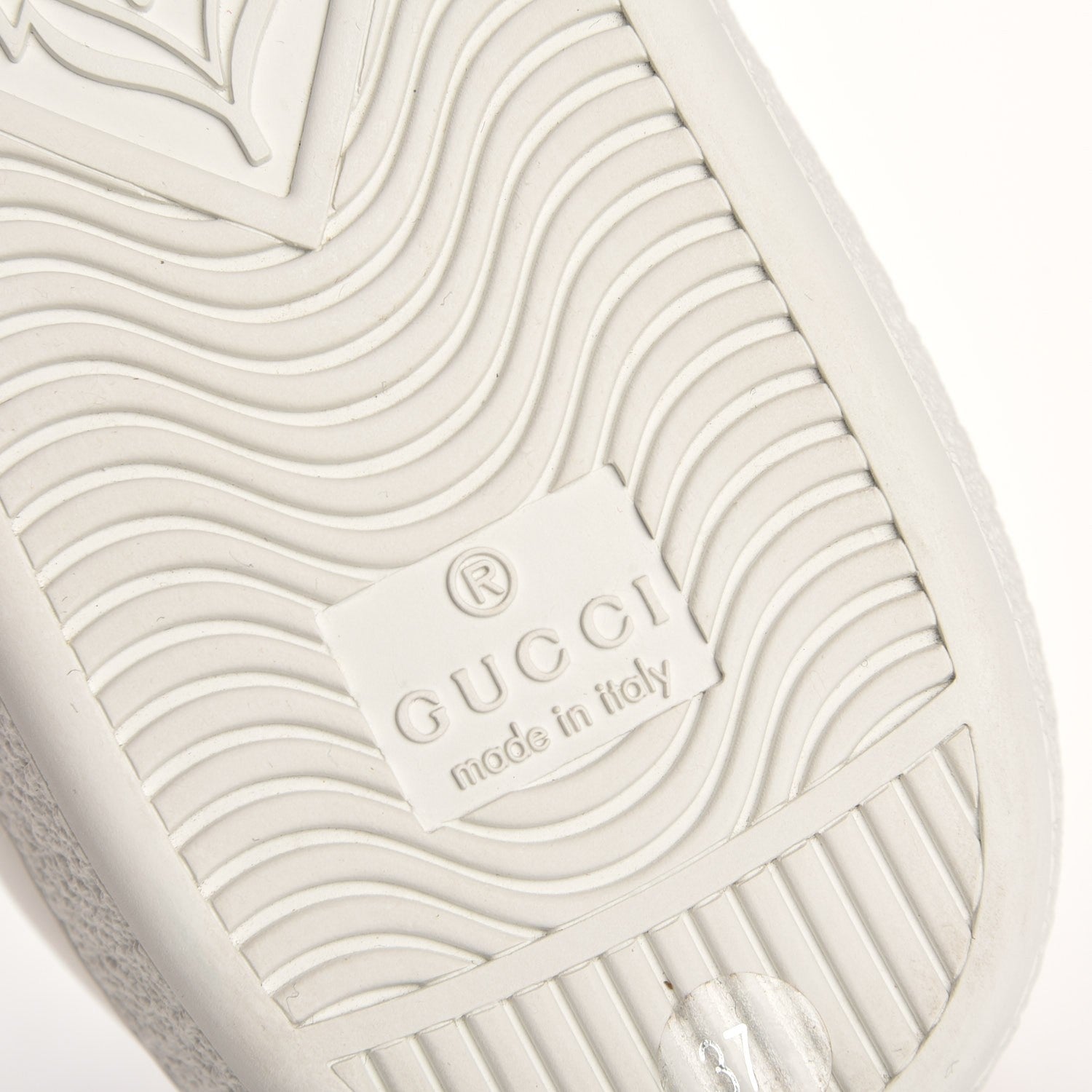 Gucci Calfskin Ayers Blind For Love Embroidered Womens Ace Sneakers 37 White 6 of 8