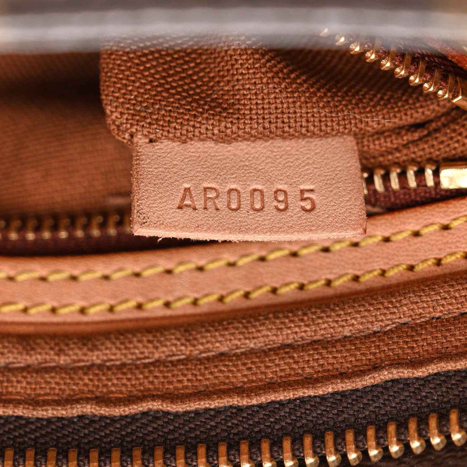 Louis Vuitton Monogram Trotteur 7 of 13