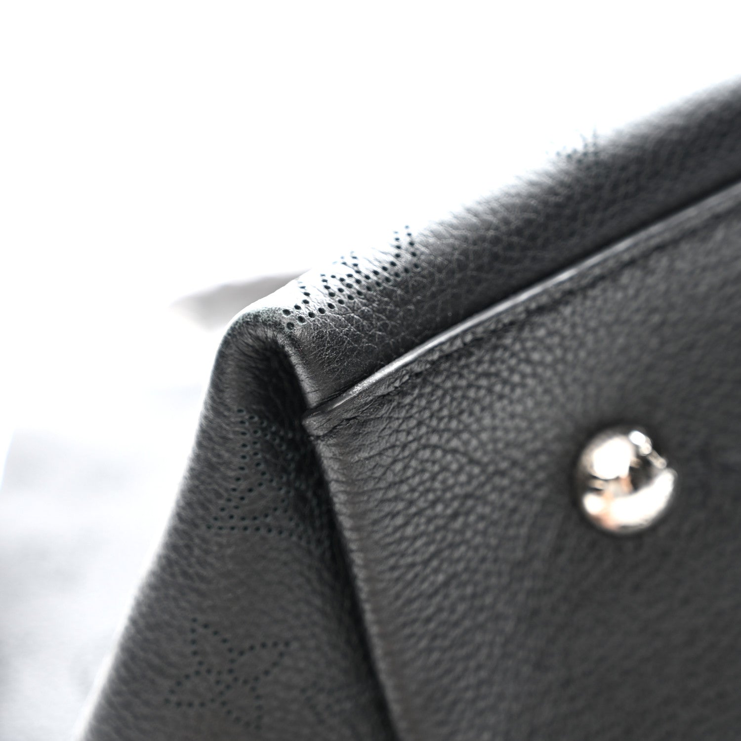 Louis Vuitton Mahina Carmel Hobo Black 11 of 11