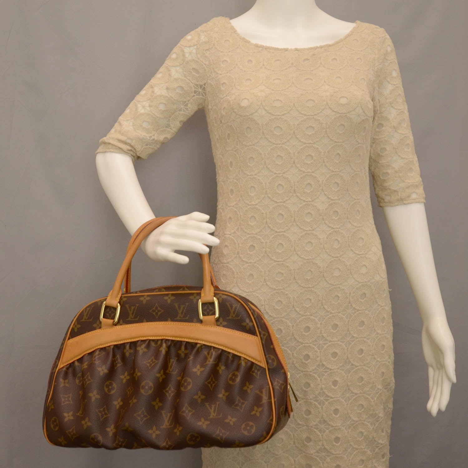 Louis Vuitton Monogram Mizi 2 of 7