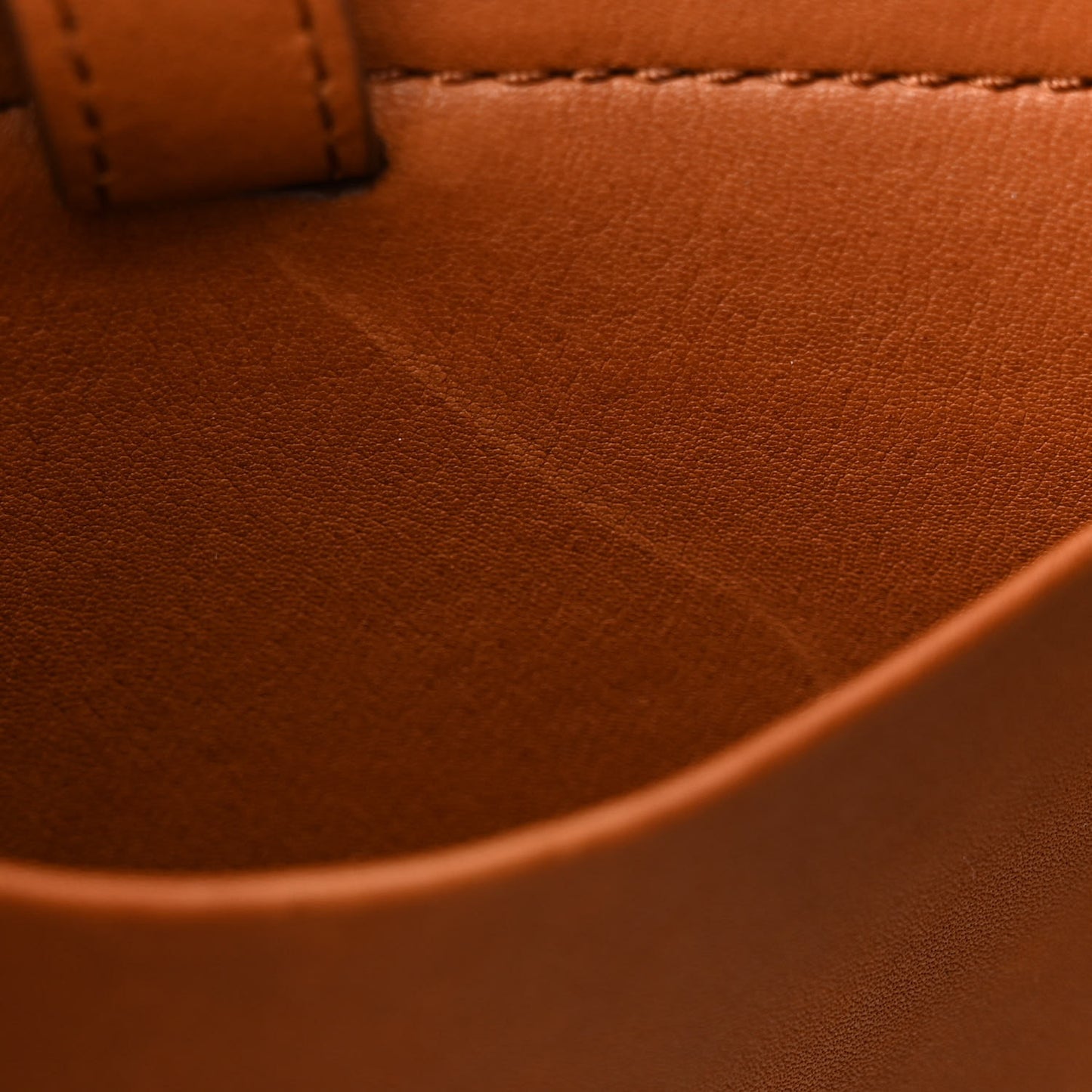 Polished Saddle Calfskin Soft Margaux 10 Bag Cuir