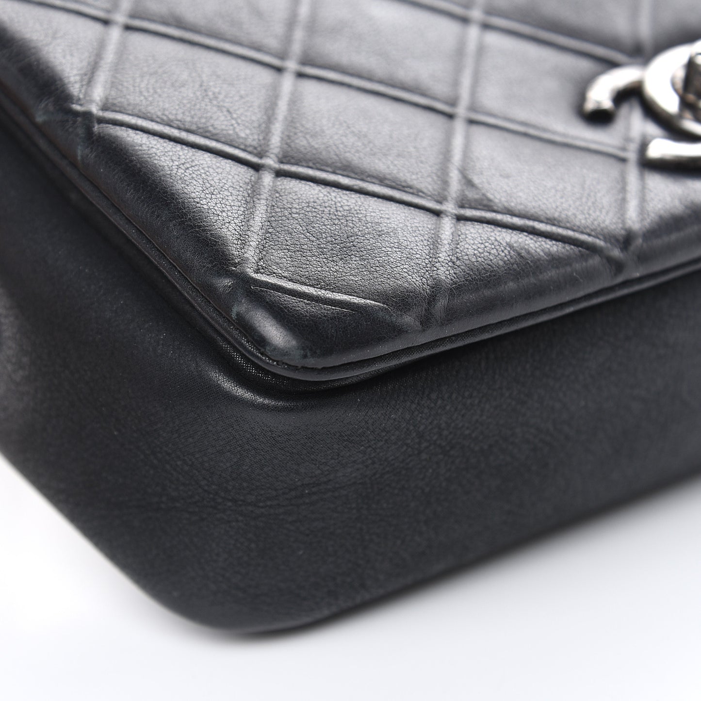 Calfskin Diamond Embossed New Chic Flap Black