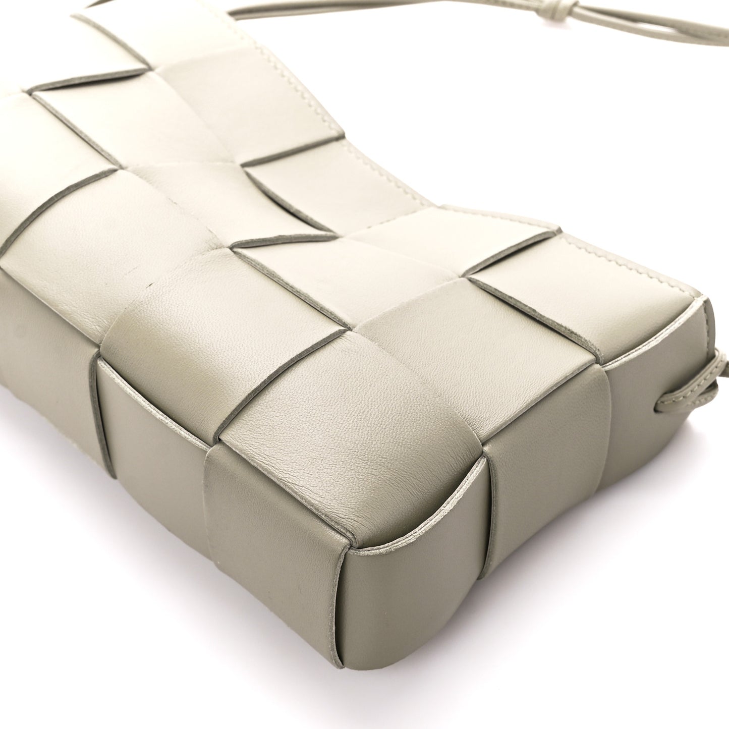 Calfskin Maxi Intrecciato Cassette Pouch On Strap Travertine