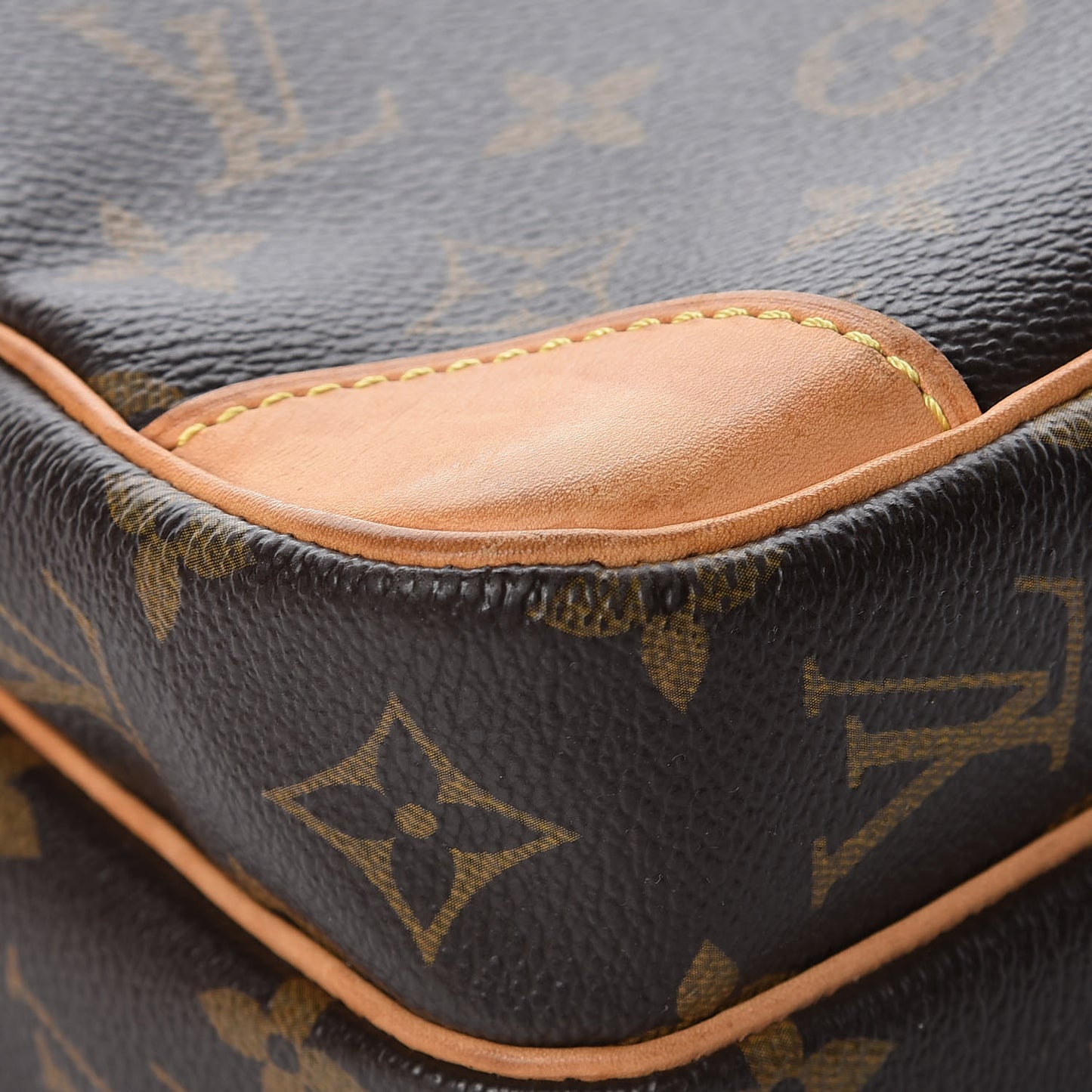 Monogram Amazone
