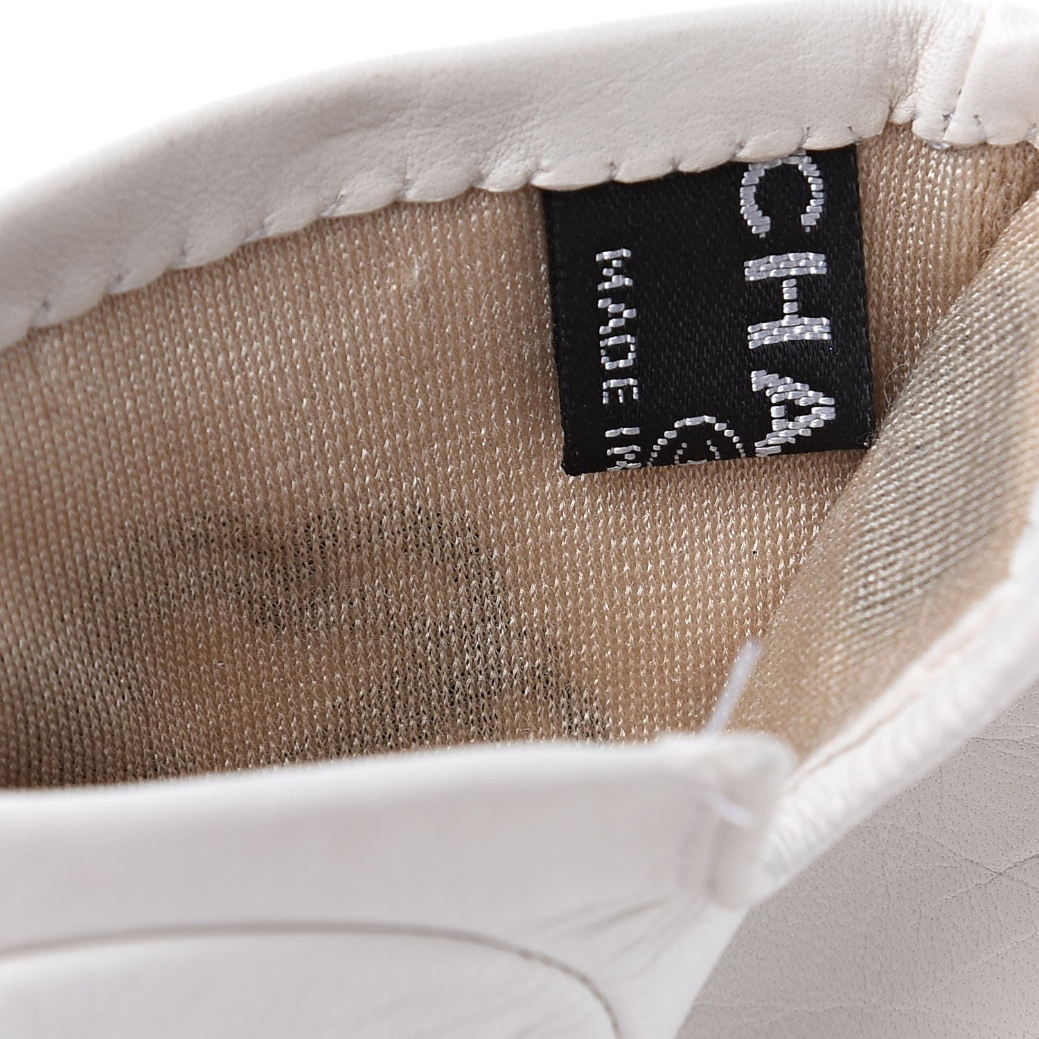 Chanel Lambskin Camellia Embroidered CC Gloves 7.5 White 5 of 5