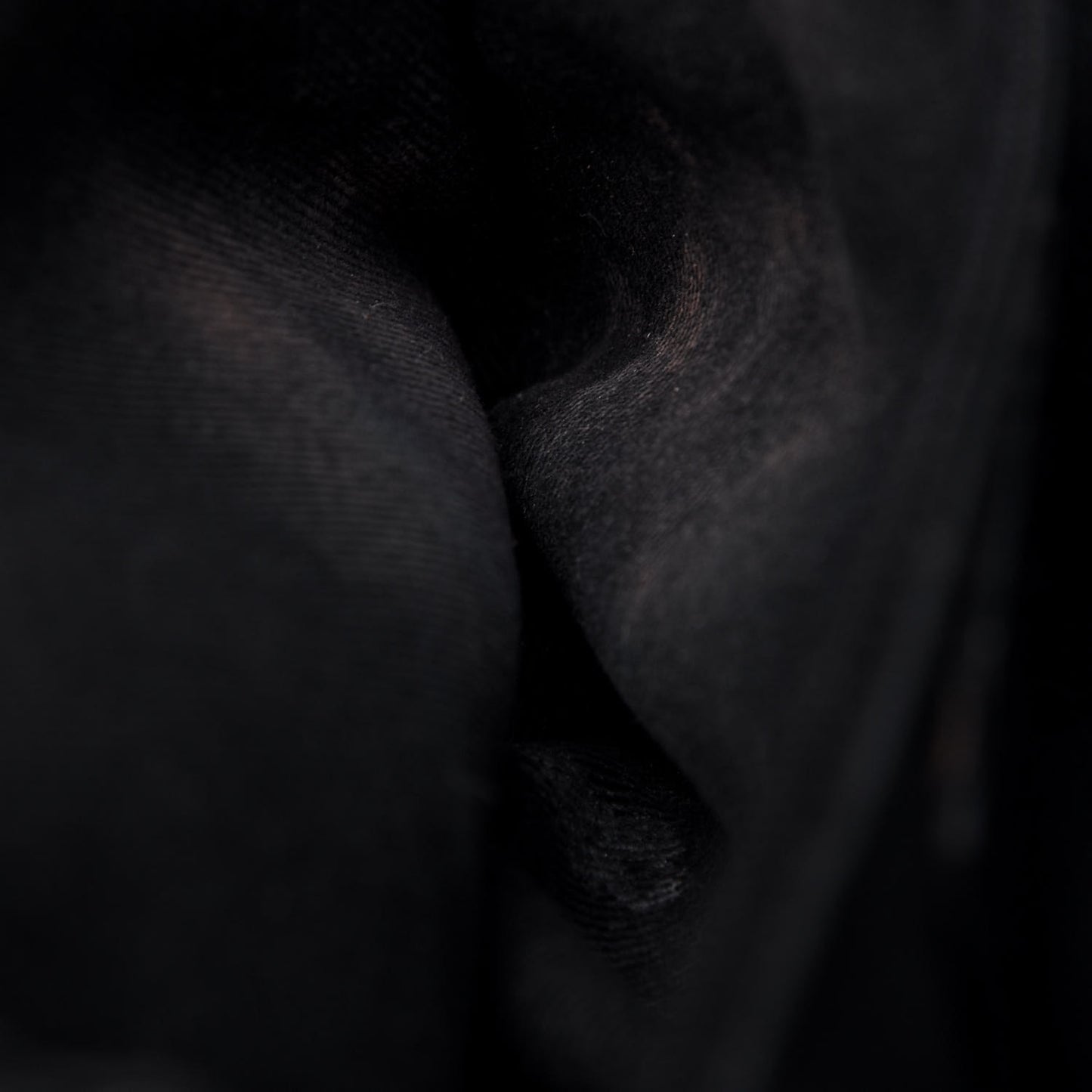 Calfskin Diamond Stitch Large Messenger Black