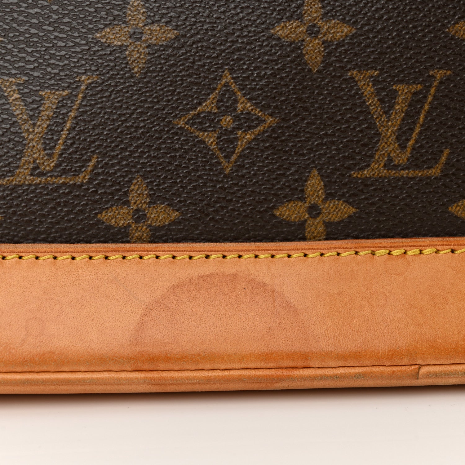 Louis Vuitton Monogram Alma PM 15 of 20