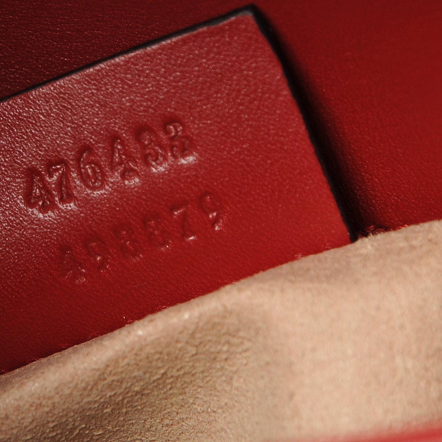 Calfskin Matelasse Super Mini GG Marmont Shoulder Bag Hibiscus Red