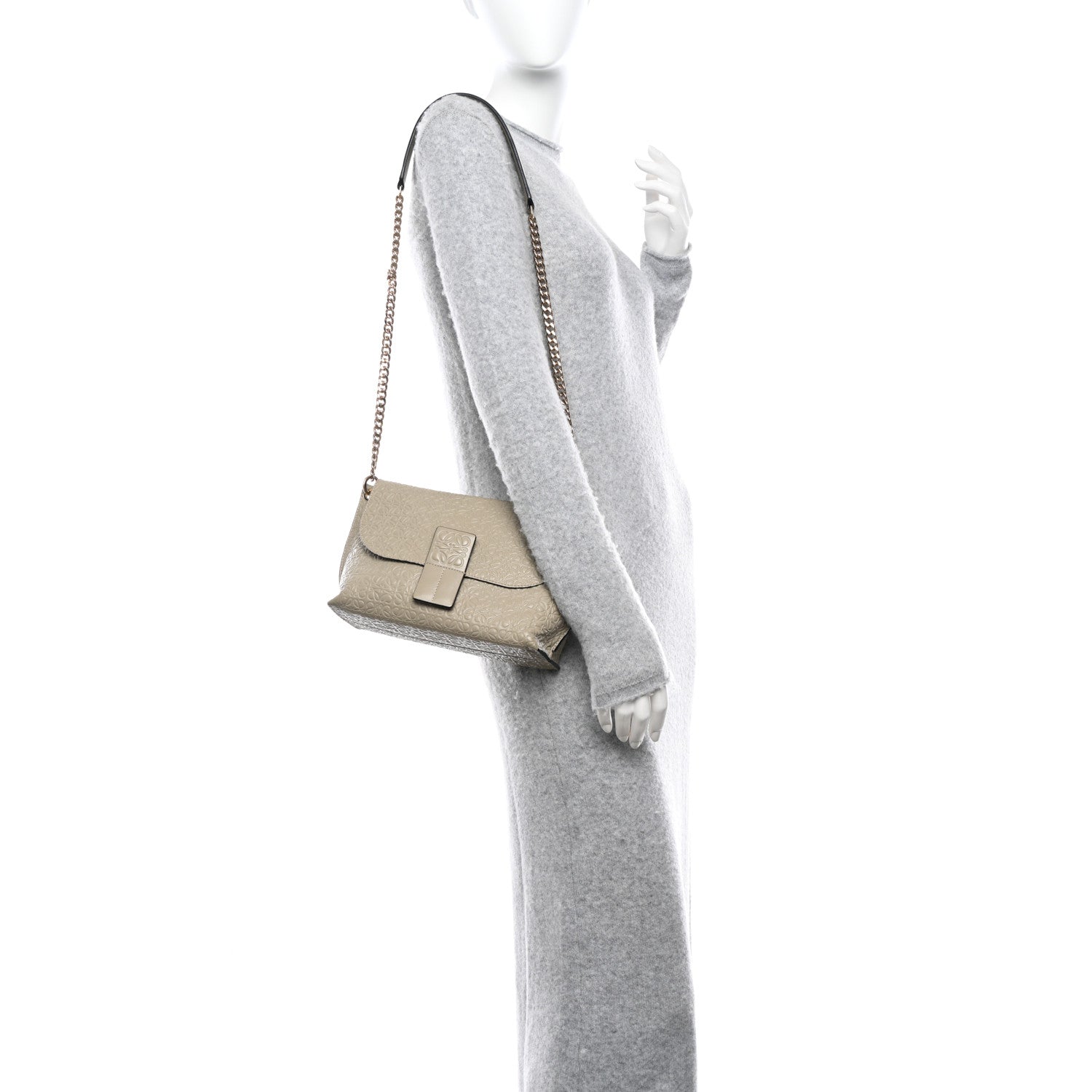 Loewe Goatskin Embossed Avenue Shoulder Bag Green 2 of 10