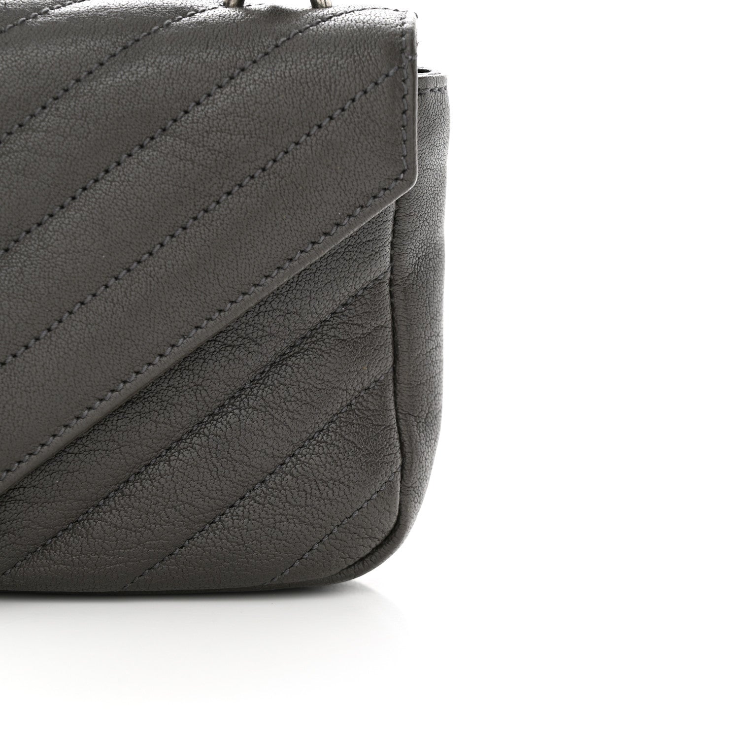Saint Laurent Sheepskin Matelasse Chevron Monogram College Chain Wallet Coal 10 of 11