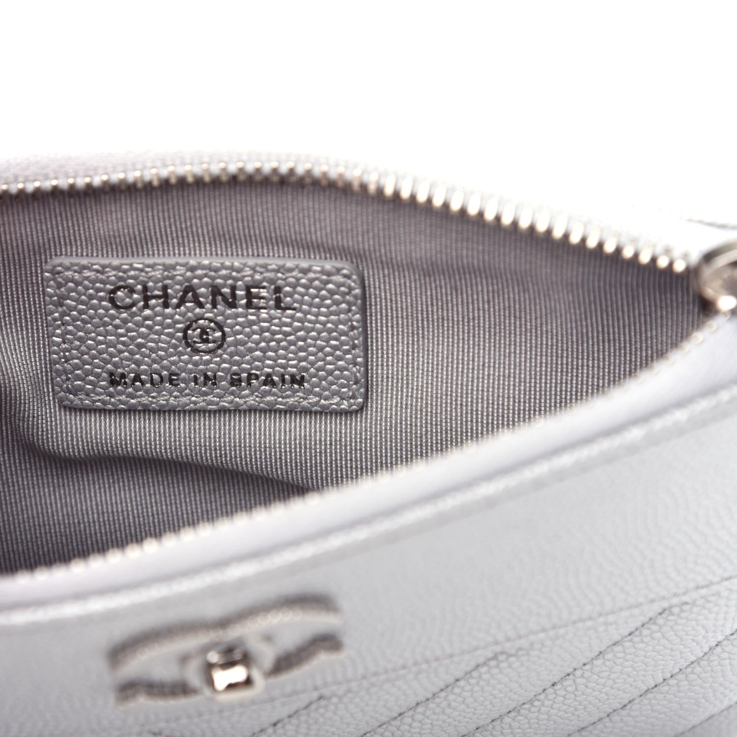Chanel Metallic Caviar Chevron Quilted Small Vintage Mademoiselle Cosmetic Case Silver 6 of 8