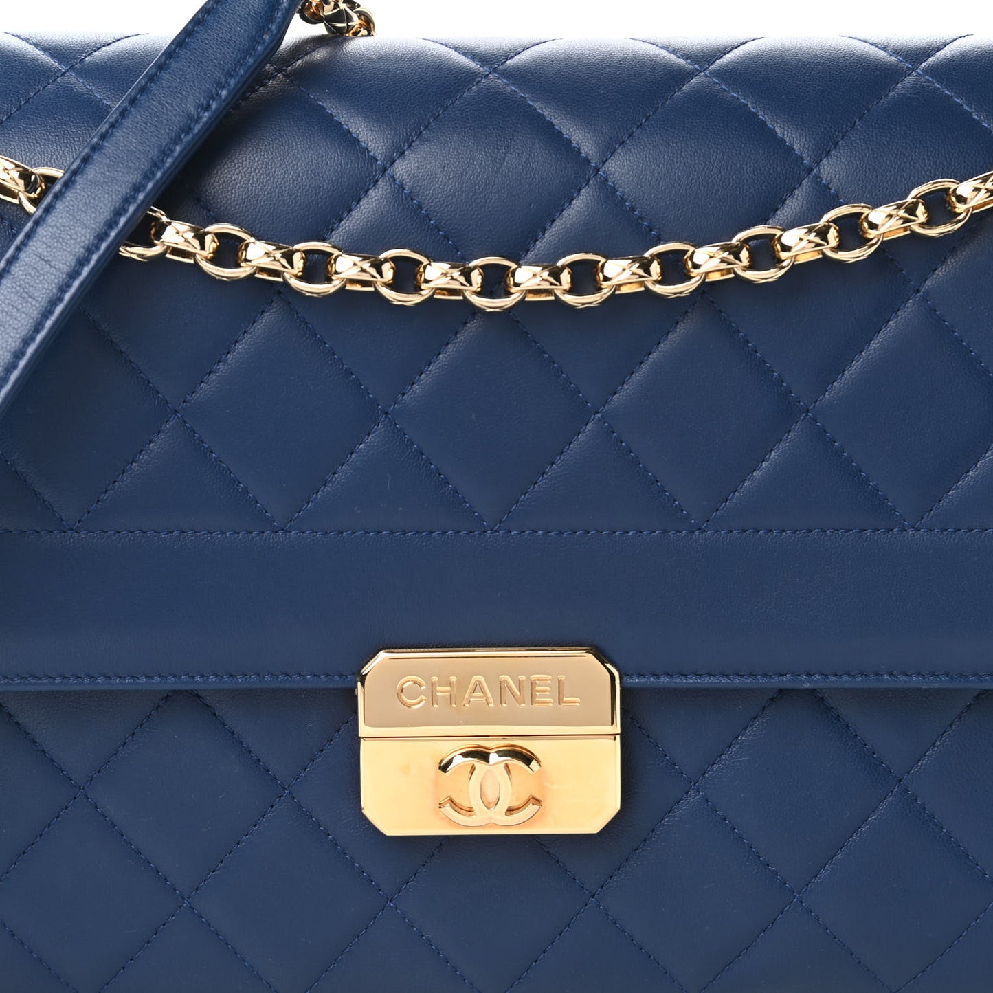 Lambskin Quilted Large Chic With Me Flap Navy