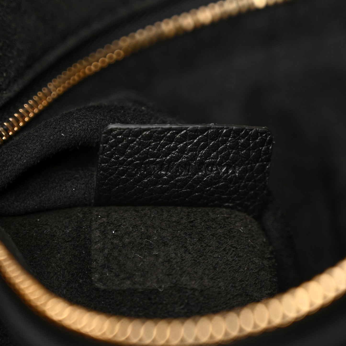 Grained Calfskin Triomphe Medium Cabas Anais Black