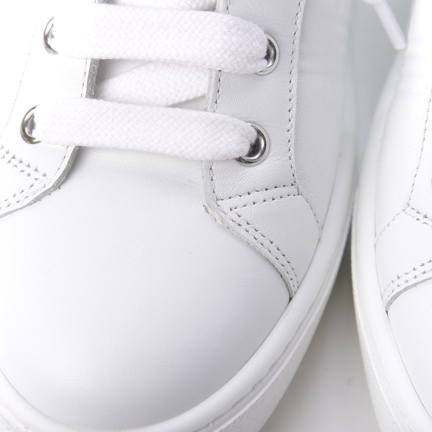 Calfskin Womens Avantage Sneakers 37.5 White