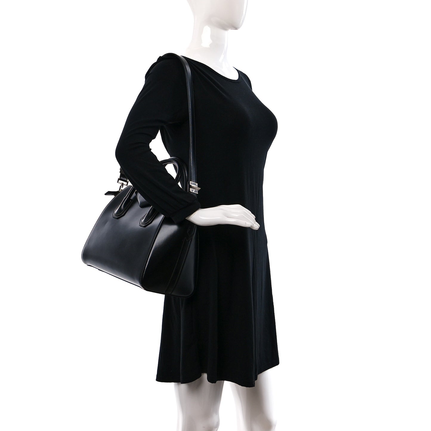 Shiny Lord Calfskin Small Antigona Black
