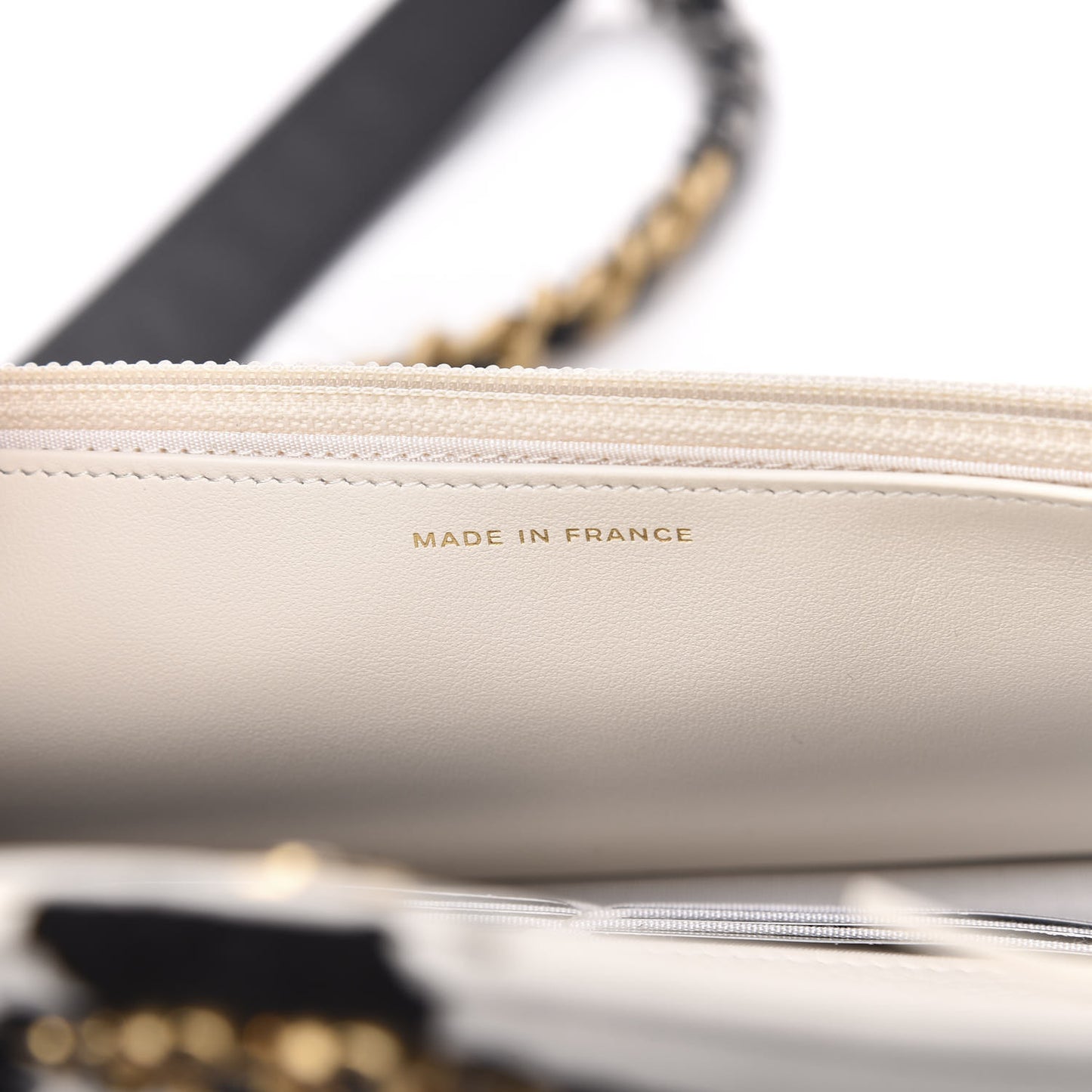 Calfskin Crochet 19 Wallet On Chain WOC White Black