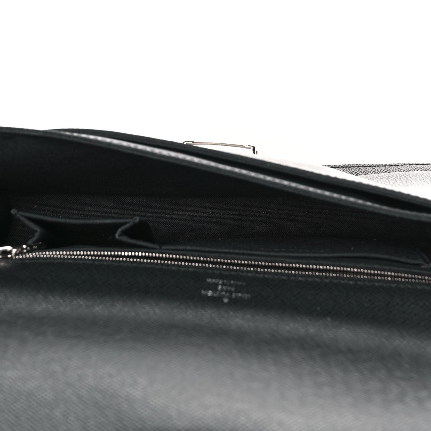 Louis Vuitton Taiga Pochette Belaia Ardoise 6 of 9