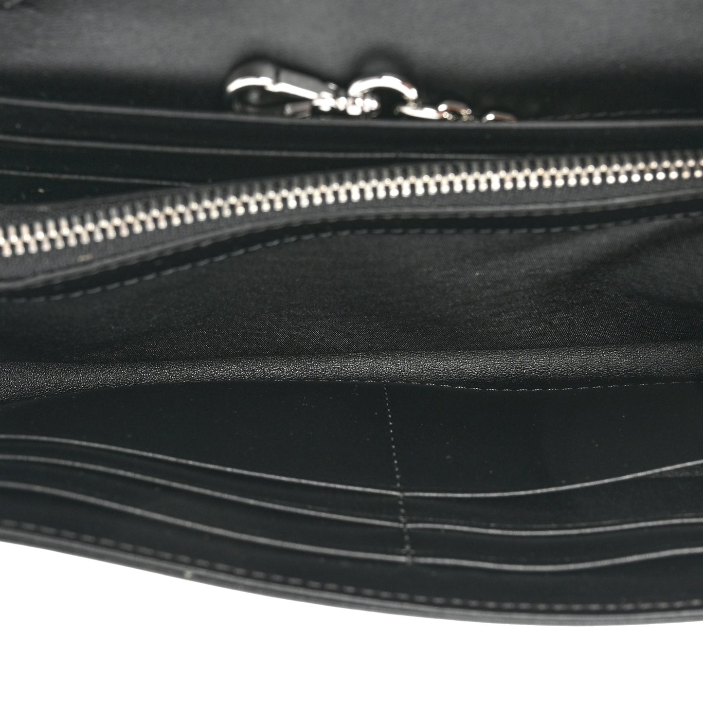 Visetos Calfskin Large Patricia Wallet On Chain Black