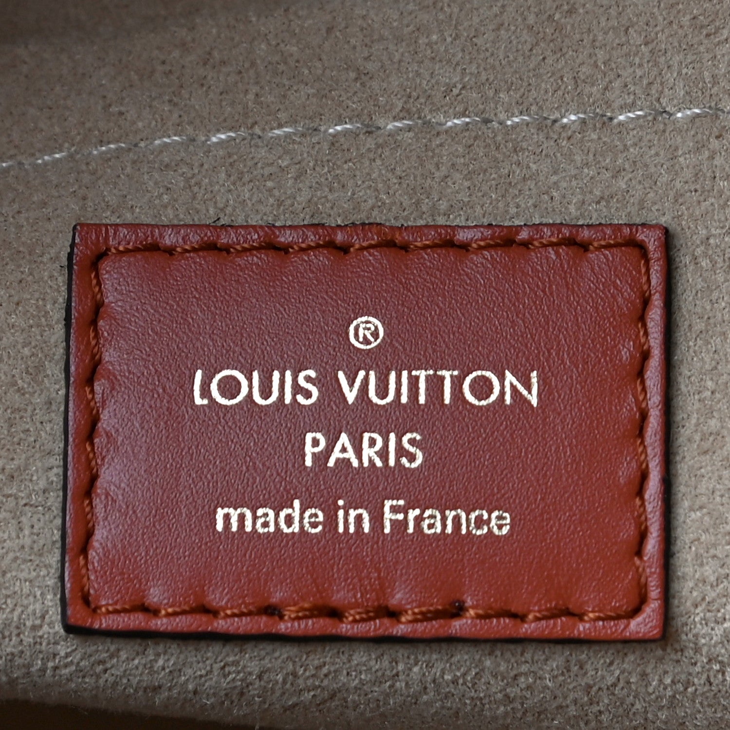 Louis Vuitton Calfskin Monogram Tufting On My Side Galet 6 of 9