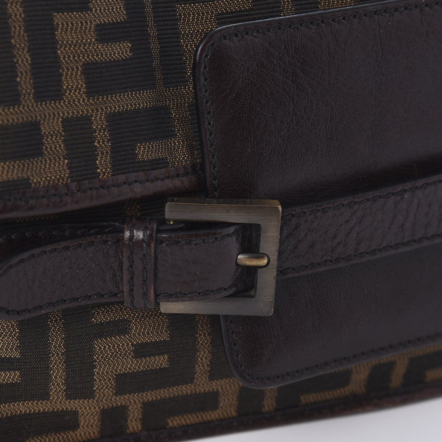 Zucca Calfskin Shoulder Bag Tobacco