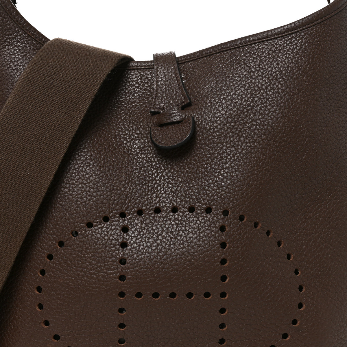 Taurillon Clemence Evelyne III PM Cafe