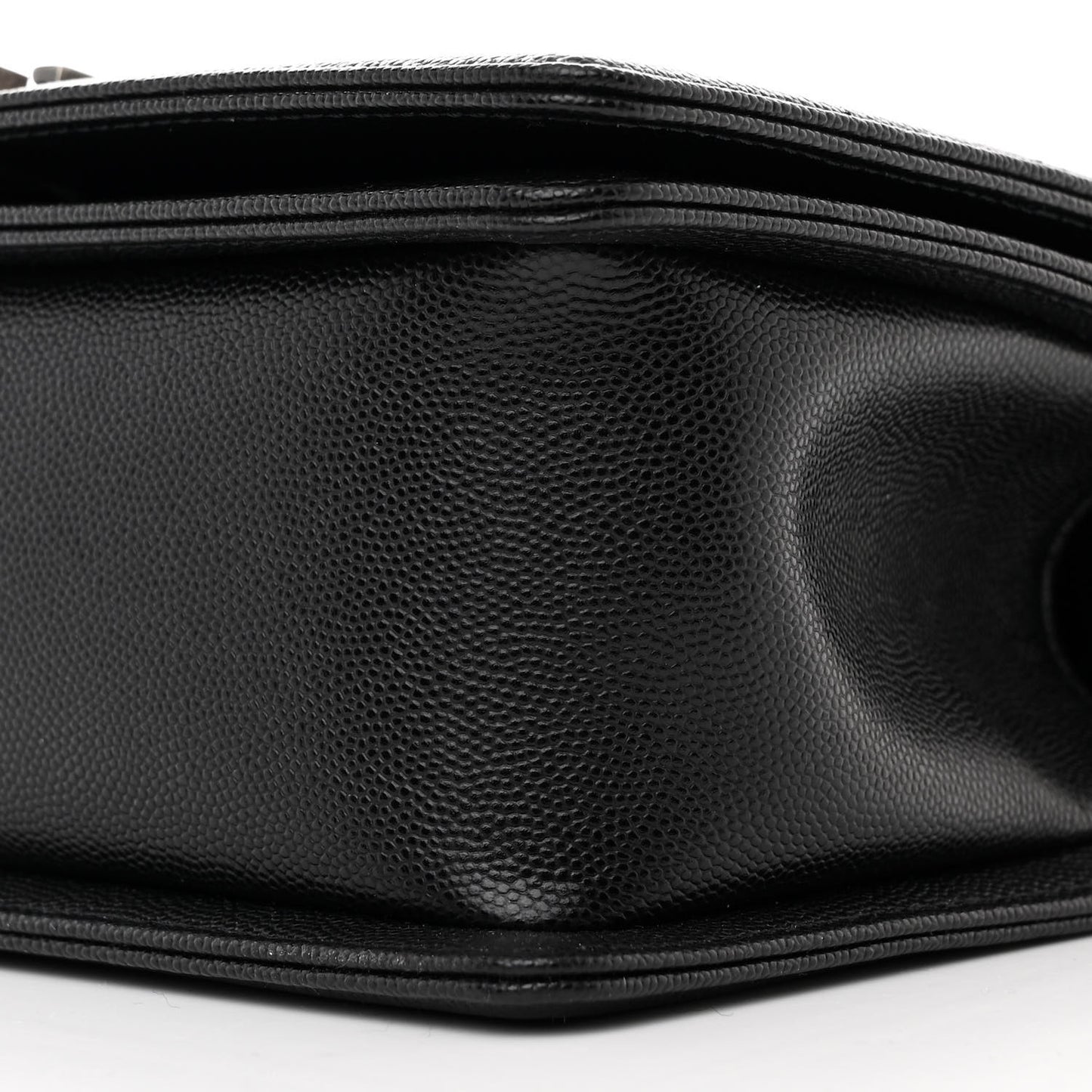 Caviar Quilted Medium Boy Flap Black