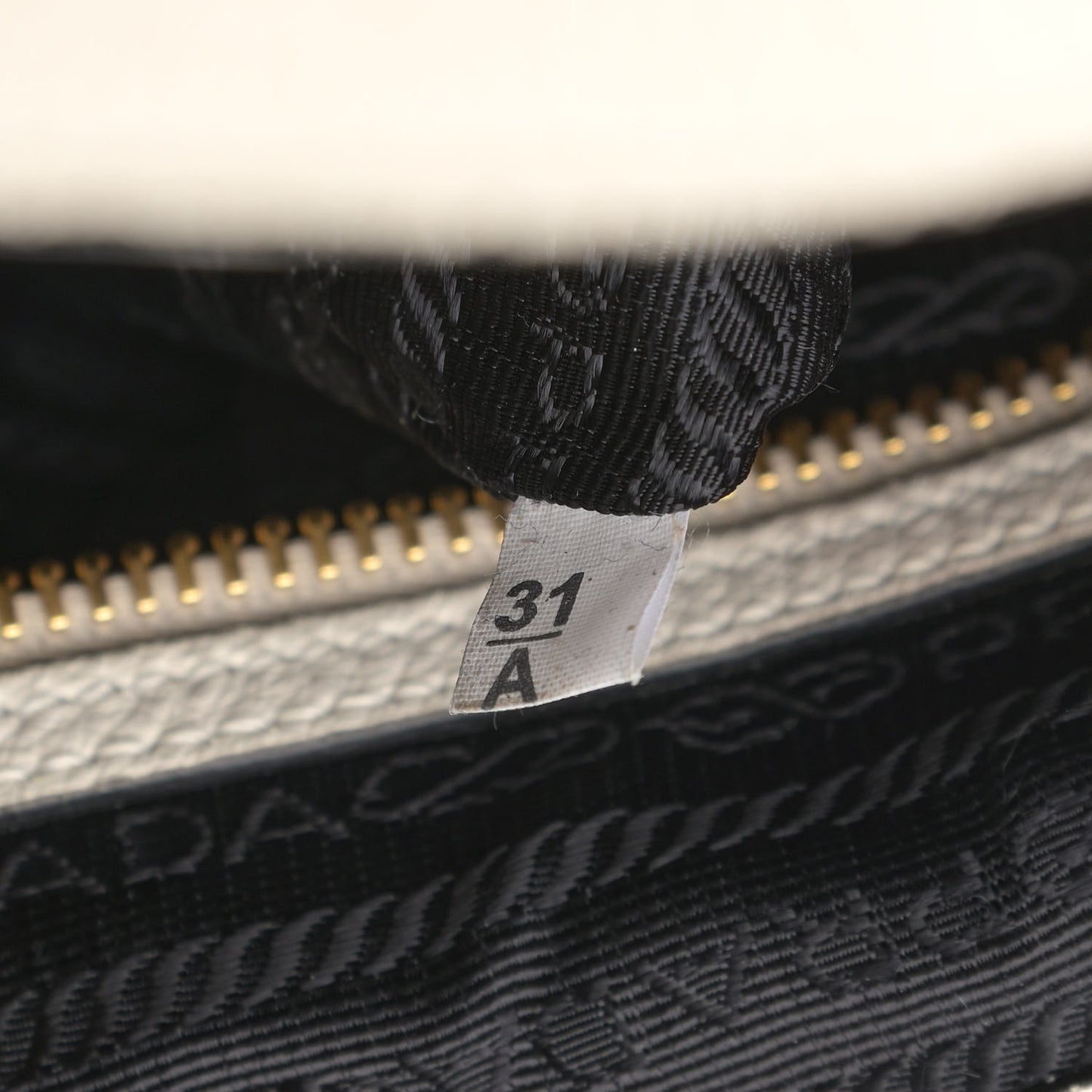 Vitello Daino Backpack Talco