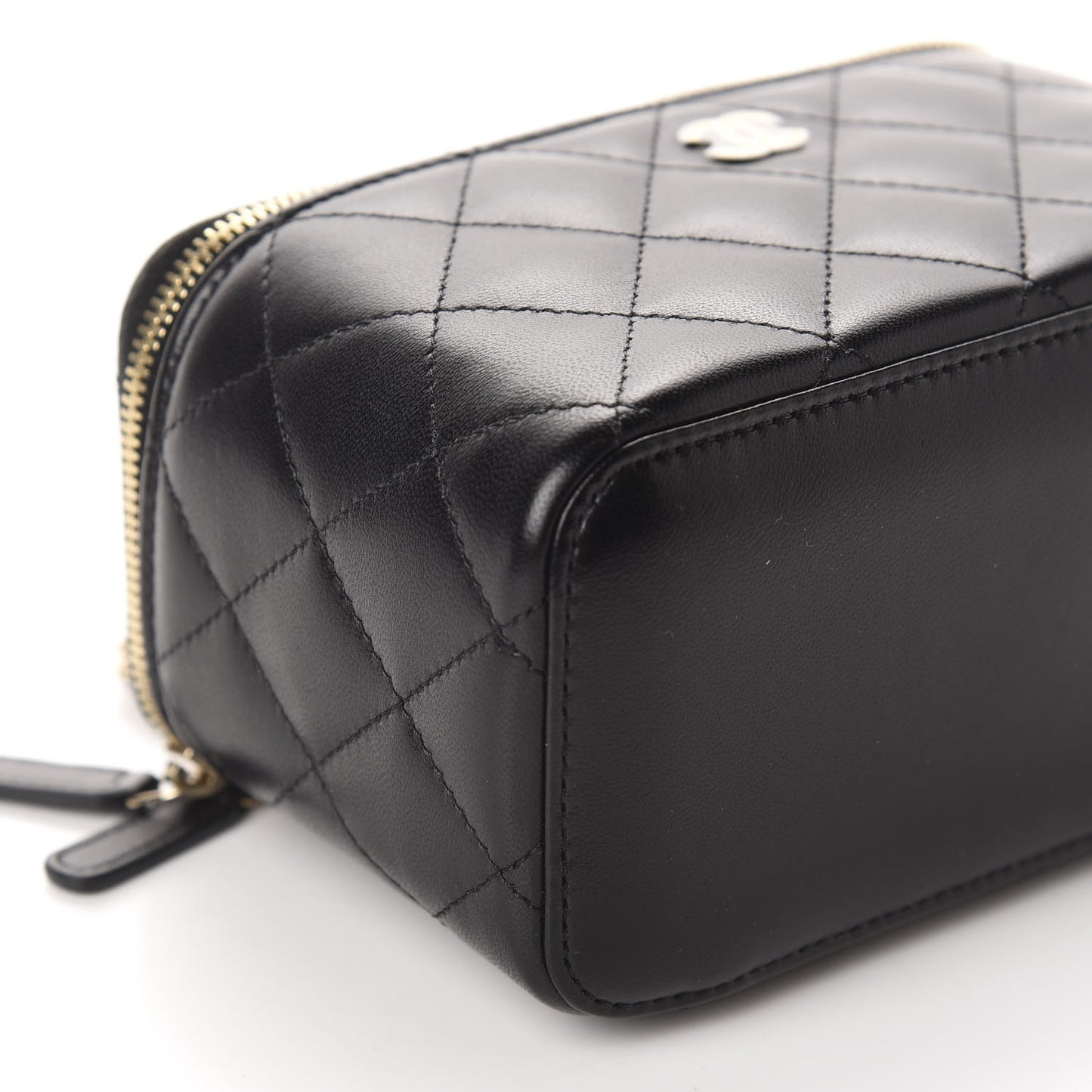 Lambskin Quilted Small Vanity Case With Chain Black