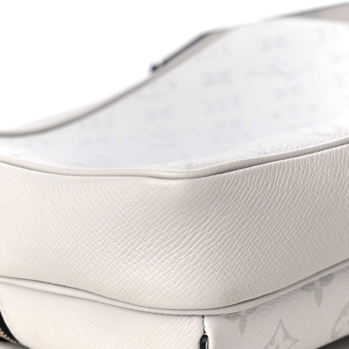 Taiga Monogram Outdoor Messenger White