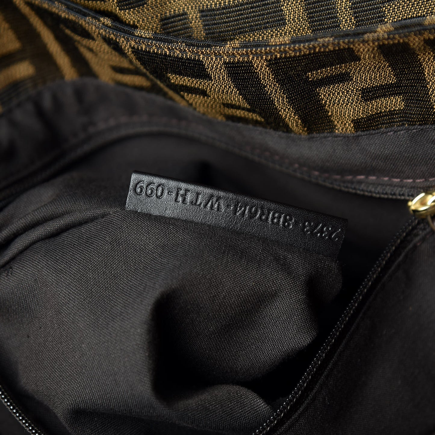 Zucca Patent Mia Shoulder Flap Tobacco