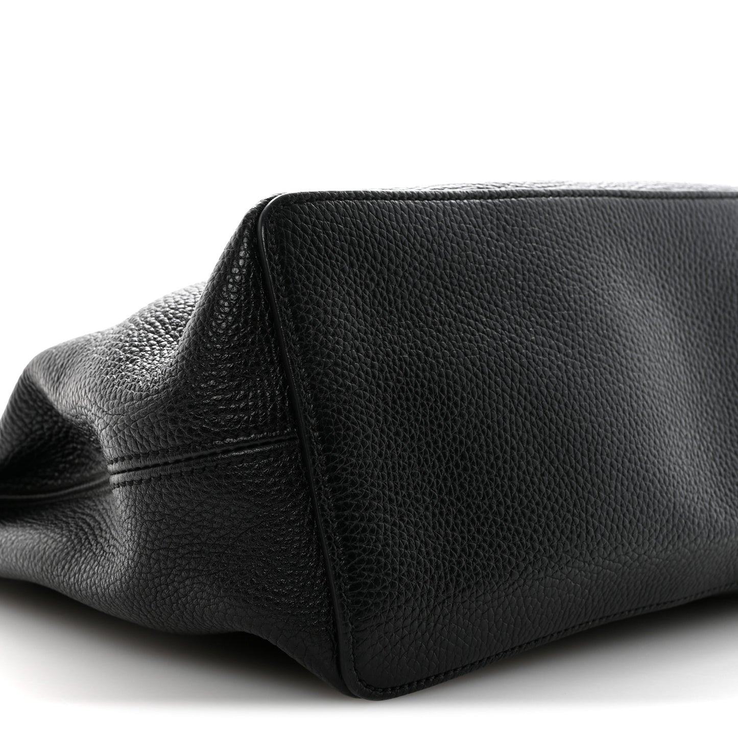 Pebbled Calfskin Large Soho Hobo Black