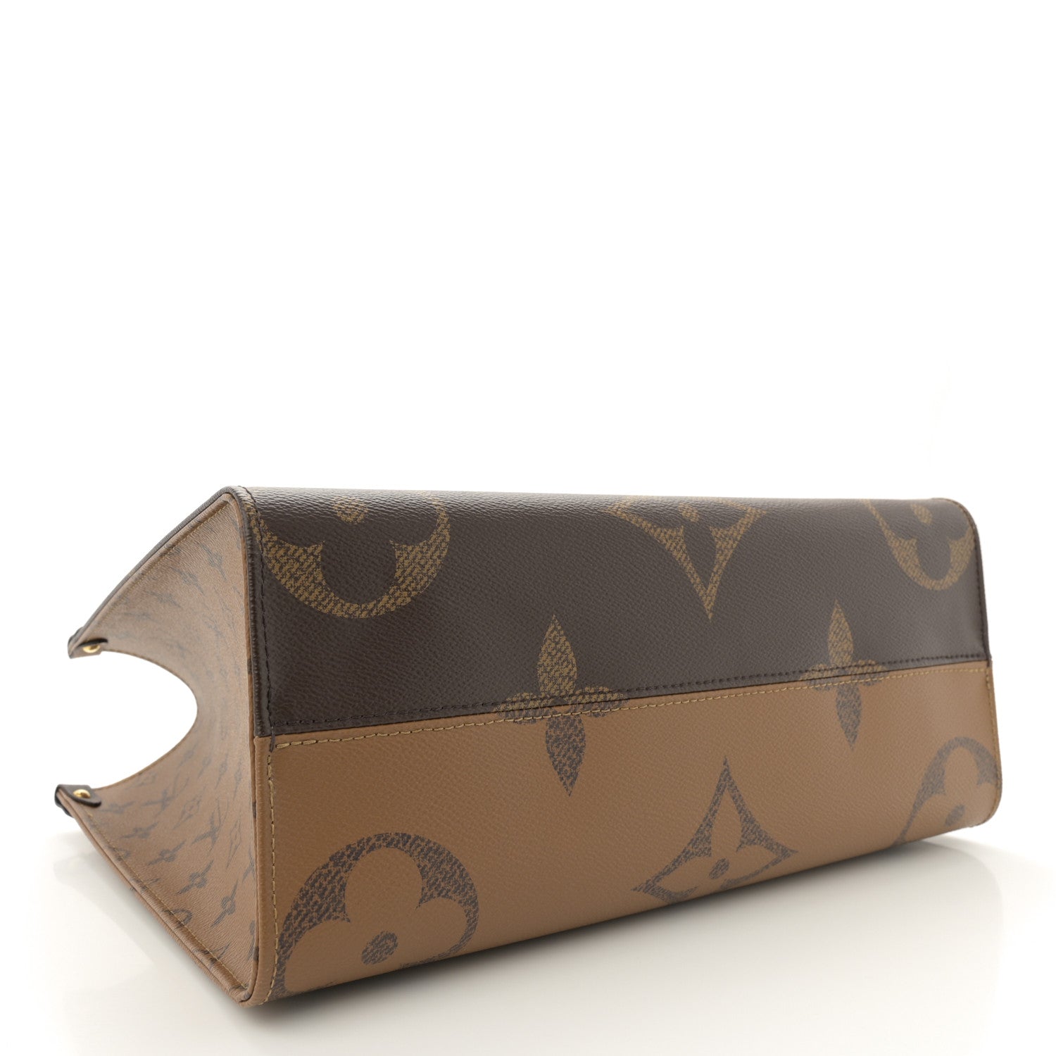 Louis Vuitton Reverse Monogram Giant Onthego MM 4 of 9