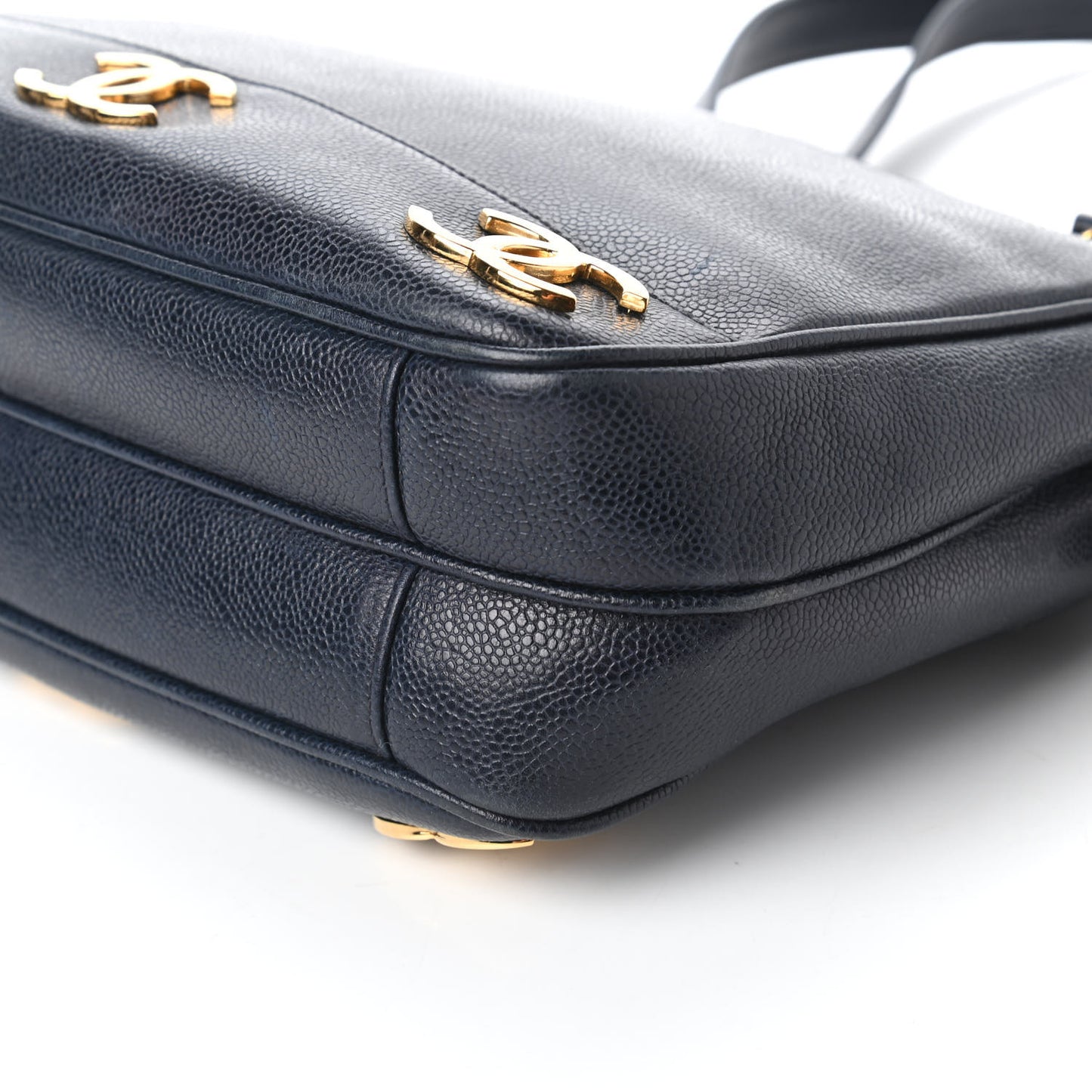 Caviar CC Shoulder Bag Navy Blue