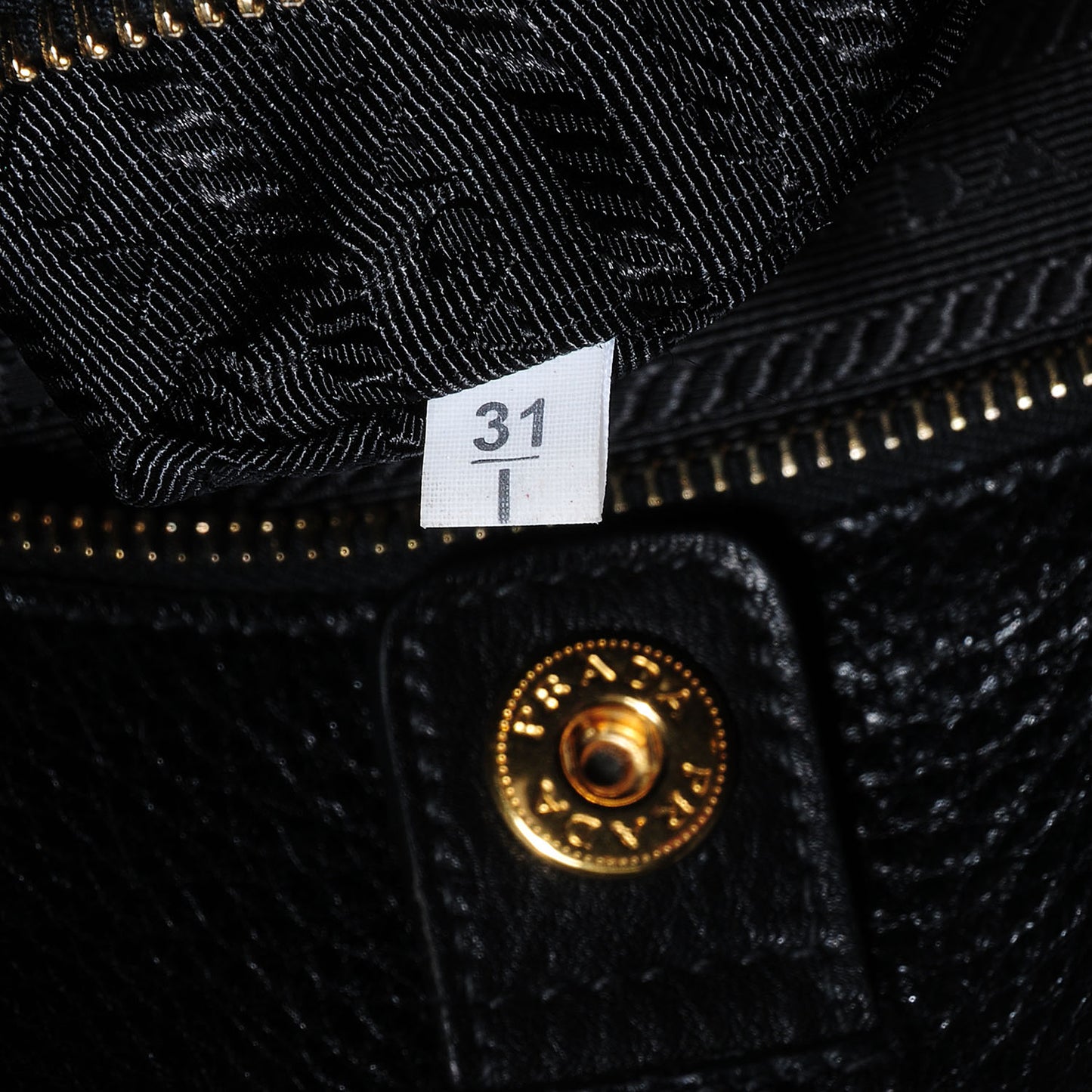 Vitello Daino Hobo Nero Black