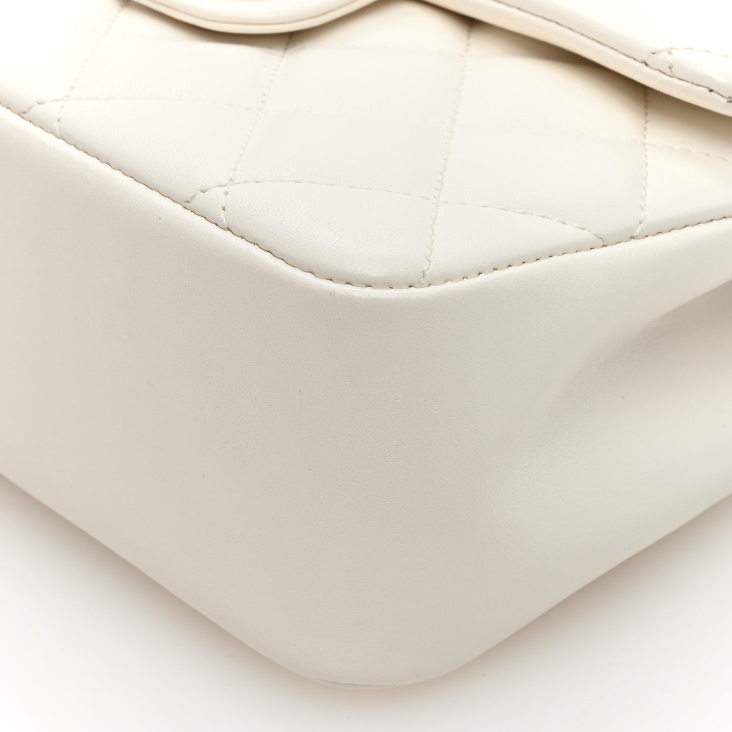 Shiny Lambskin Quilted Pearl Twist Mini Square Flap White