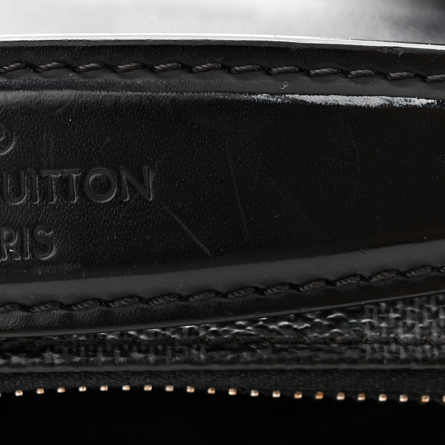 Damier Graphite Ambler