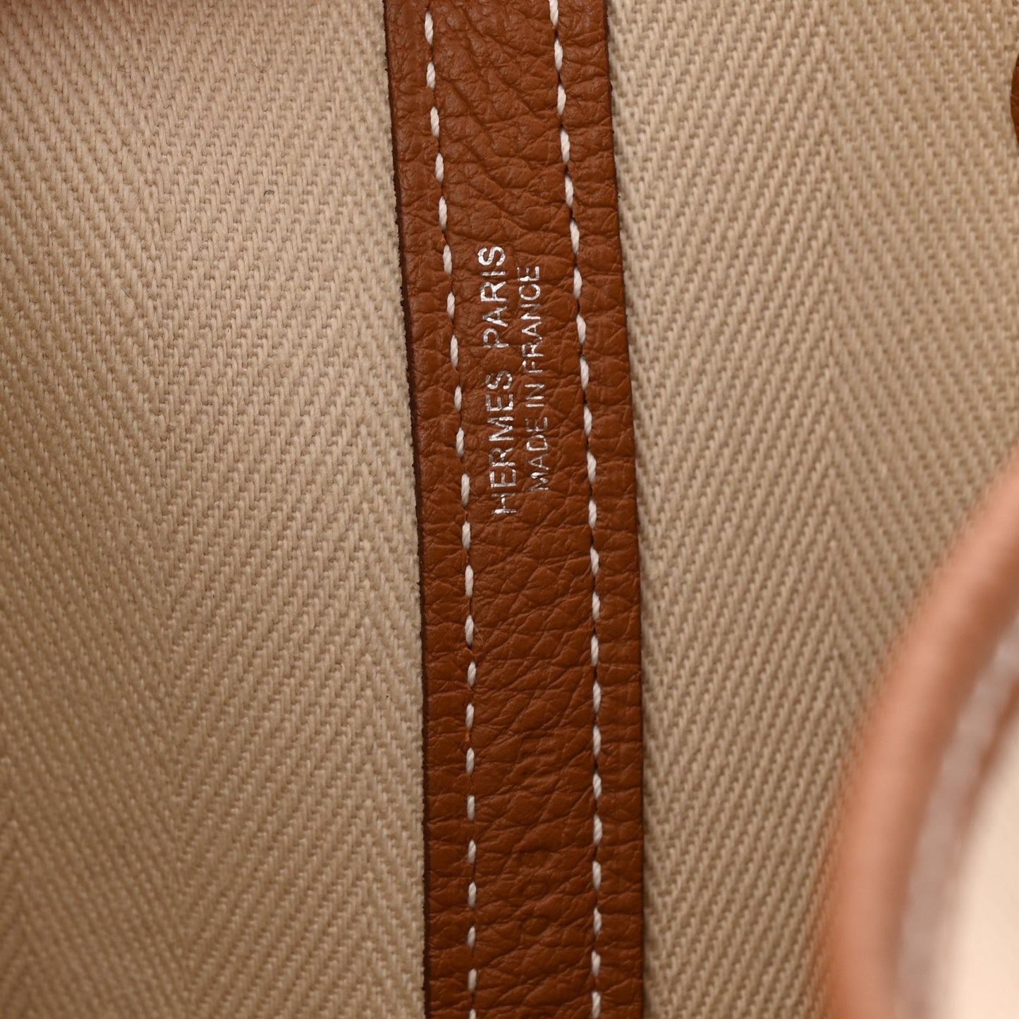 Grand Chevron Weave Negonda Garden Party 36 MM Craie Gold